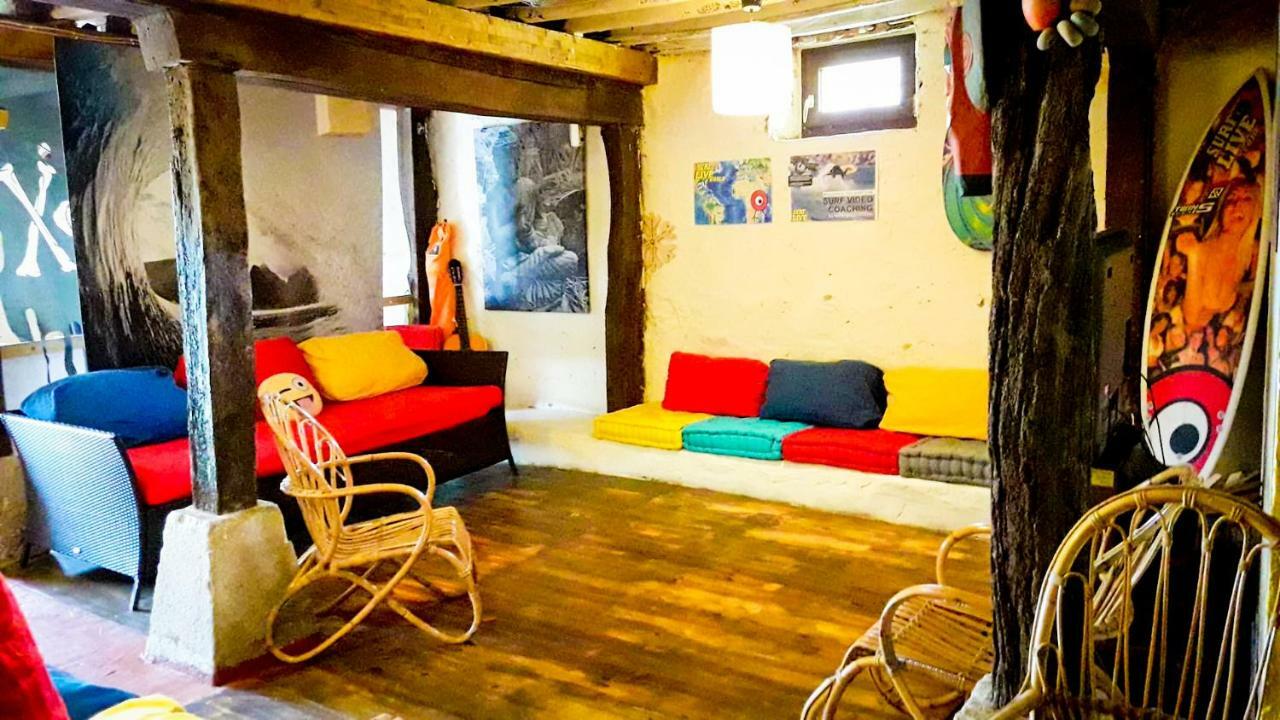 Surftolive House Hostel *